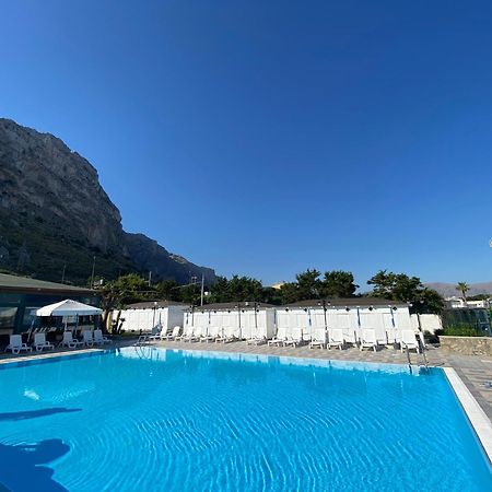 Hotel La Scogliera Azzurra Isola delle Femmine Exterior foto